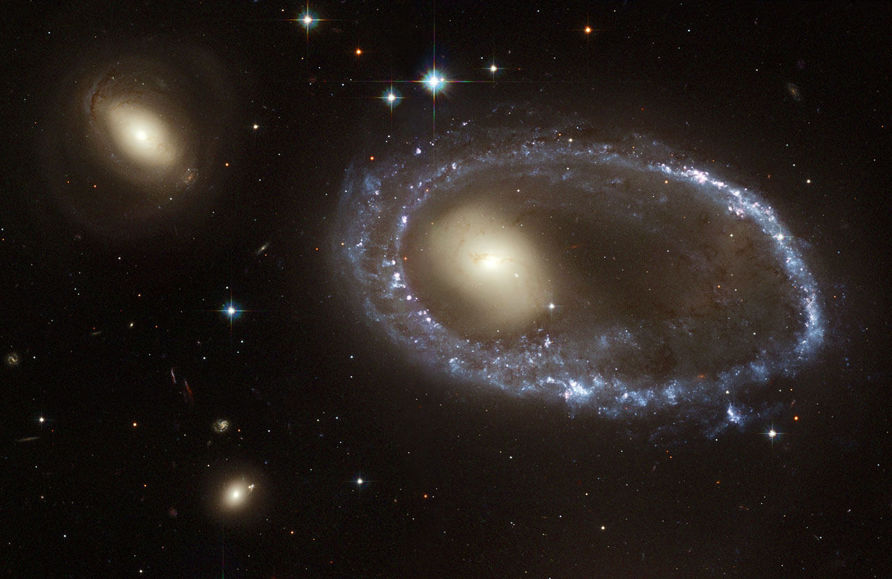 AM 0644-741 (ring galaxy)