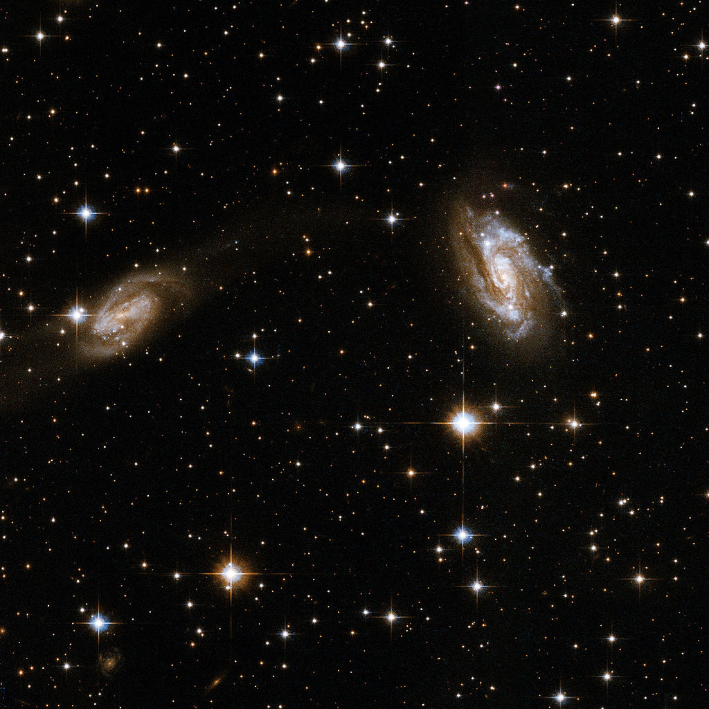Hubble Interacting Galaxy IRAS 18090