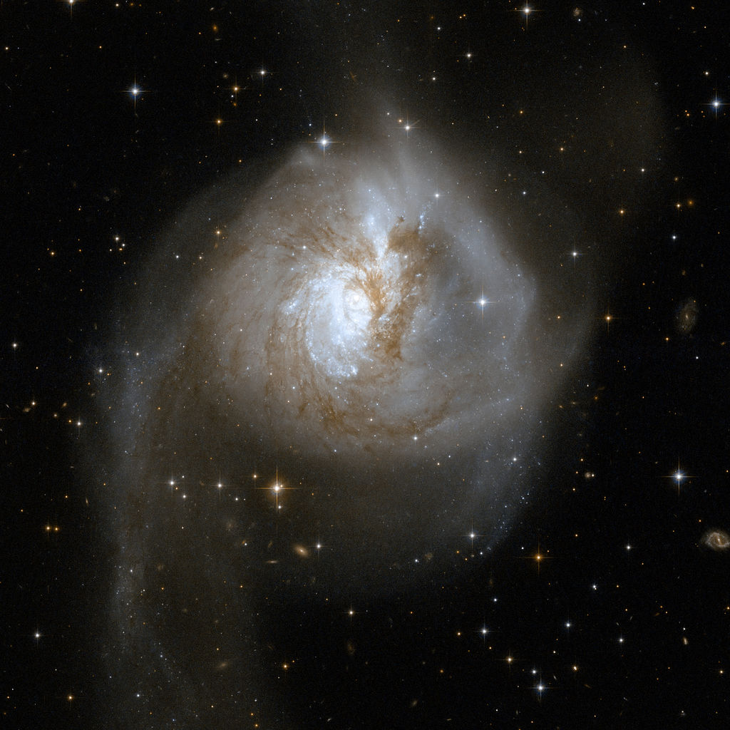 Hubble Interacting Galaxy NGC 3256